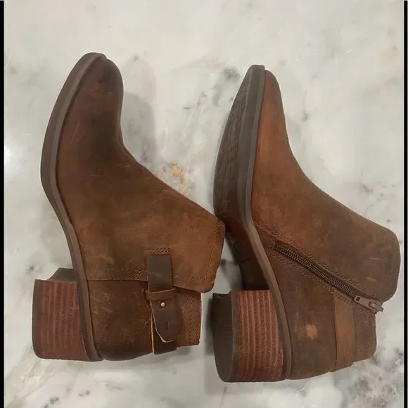 KORKS Sonya Ankle Bootie - Picture 11 of 16